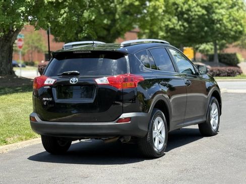 Used 2013 Toyota RAV4 XLE FWD image 8