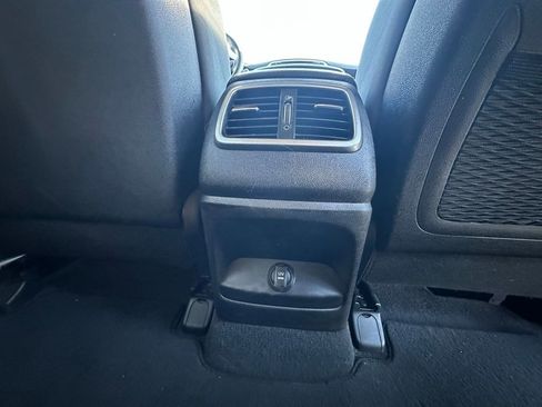 Used 2016 Kia Sorento L image 14