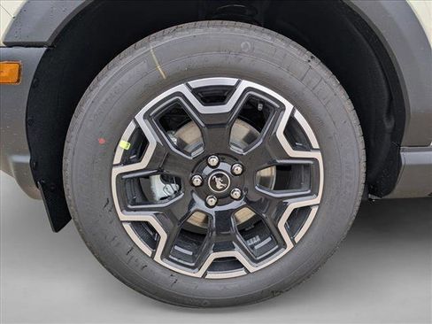 New 2025 Ford Bronco Sport Outer Banks image 24