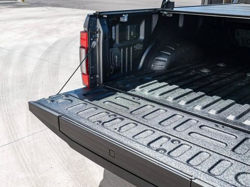 Used 2022 Ford F350 Lariat w/ Lariat Ultimate Package AWD/4WD image 29