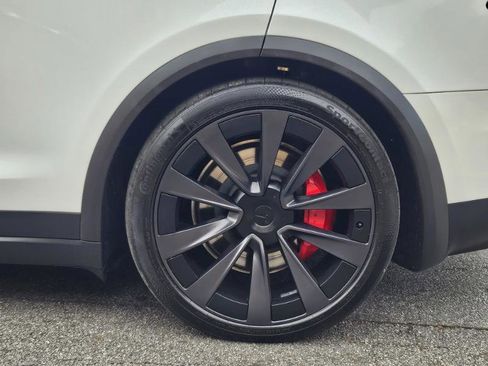 Used 2024 Tesla Model X Plaid image 13