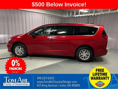 New 2026 Chrysler Pacifica Select