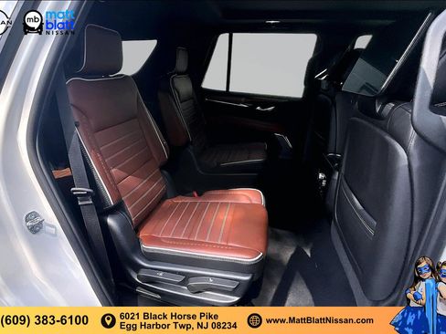 Used 2023 GMC Yukon Denali Ultimate AWD/4WD image 23