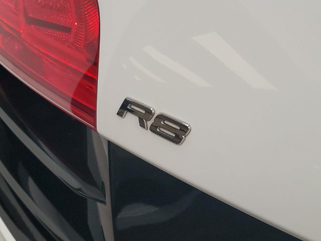 Used 2011 Audi R8 V10 AWD/4WD image 25