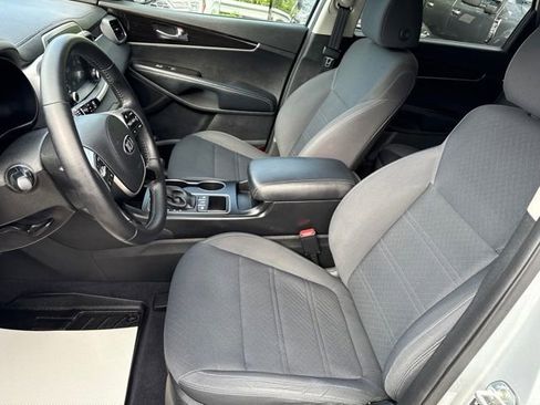 Used 2020 Kia Sorento LX w/ LX I4 Convenience Package AWD/4WD image 9