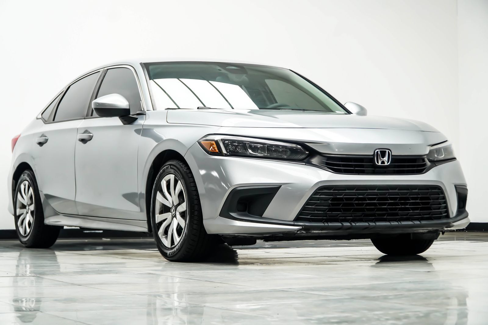 Used 2022 Honda Civic LX image 5