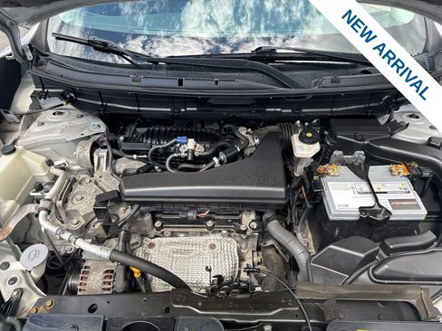 Used 2018 Nissan Rogue SV AWD/4WD image 30