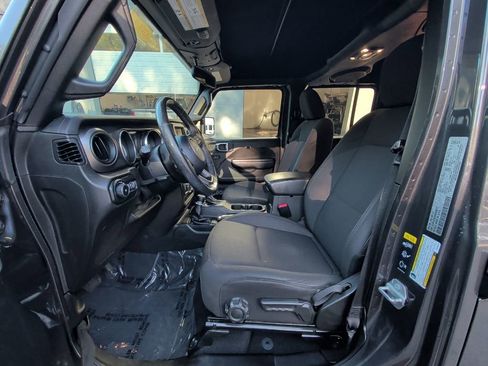 Used 2021 Jeep Wrangler Unlimited Sport image 12