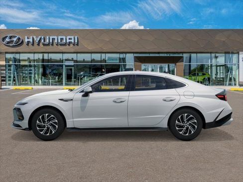 New 2026 Hyundai Sonata Blue FWD image 3