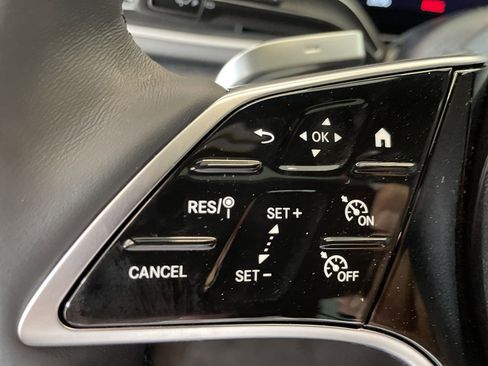 Certified 2025 Mercedes-Benz GLE 450e 4MATIC image 15