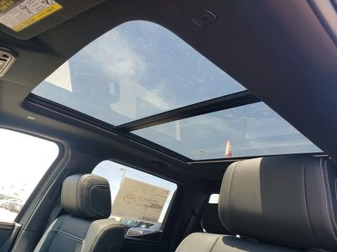 New 2026 Toyota Tundra Limited AWD/4WD image 17