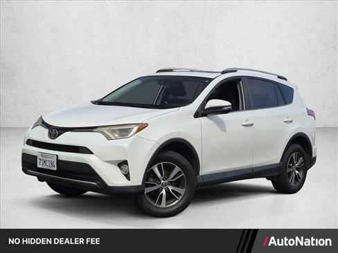 Used 2016 Toyota RAV4 XLE w/ Convenience Package FWD image 1