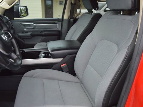 Used 2020 RAM 1500 Big Horn AWD/4WD image 17