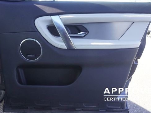 Used 2025 Land Rover Discovery Sport Dynamic SE image 21