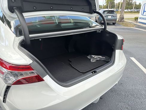 Used 2020 Toyota Camry XSE image 33