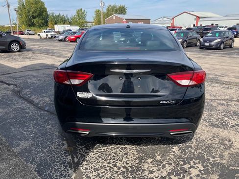 Used 2015 Chrysler 200 S w/ Comfort Group image 4