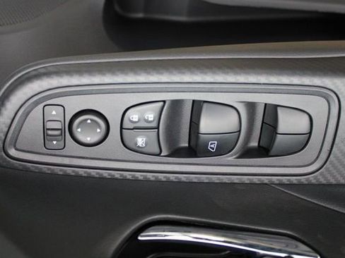 New 2025 Nissan Versa SV w/ Trunk Package image 8