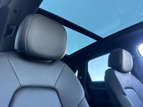 New 2026 Porsche Cayenne AWD/4WD image 17
