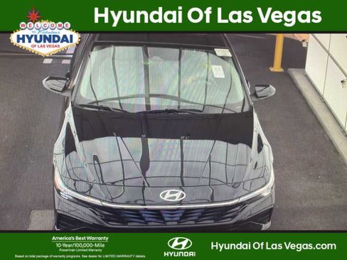 Used 2025 Hyundai Elantra Limited FWD image 1