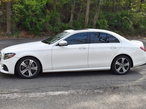 Used 2020 Mercedes-Benz E 350 Sedan w/ Parking Assistance Package image 3