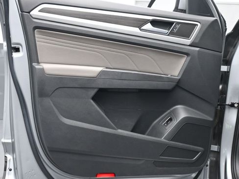 Used 2023 Volkswagen Atlas SE image 10