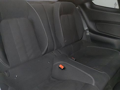 Used 2018 Ford Mustang Coupe w/ Equipment Group 101A RWD image 19