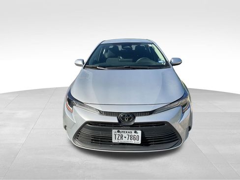 Used 2024 Toyota Corolla LE FWD image 3