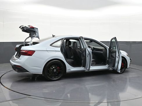Used 2026 Volkswagen Jetta GLI Autobahn FWD image 38