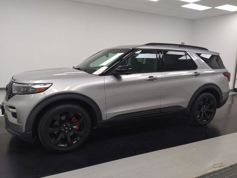 Used 2021 Ford Explorer ST w/ Equipment Group 401A AWD/4WD image 2