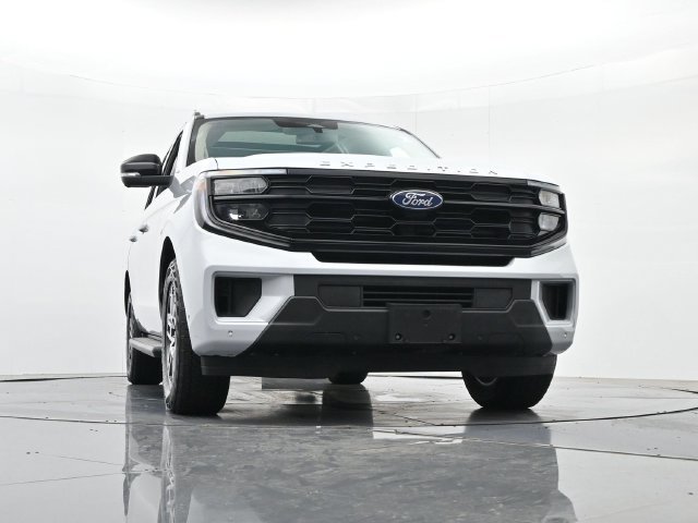 Used 2025 Ford Expedition Active AWD/4WD image 38