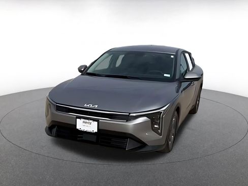 Used 2025 Kia K4 LXS image 16