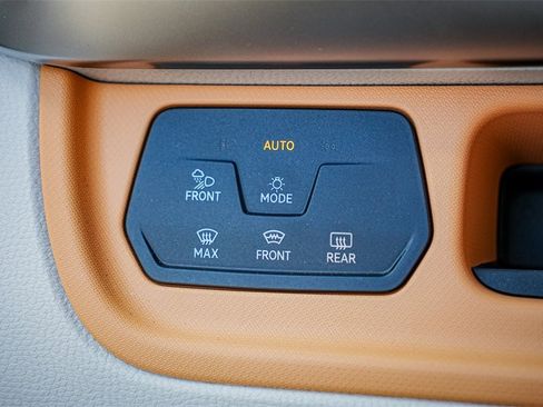 New 2025 Volkswagen ID. Buzz Pro S Plus image 20