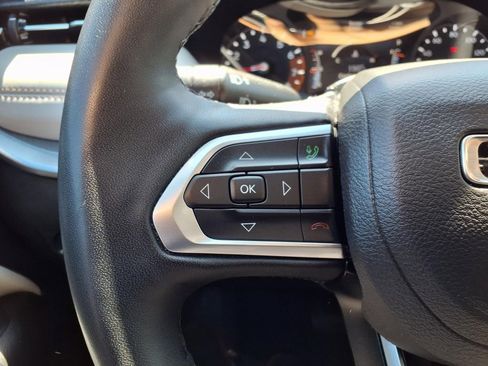 Used 2025 Jeep Compass Limited AWD/4WD image 13