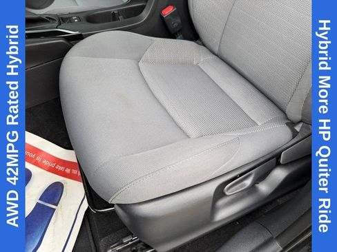 Used 2025 Toyota Corolla Cross AWD Hybrid image 17