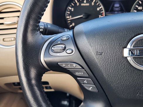 Used 2020 Nissan Pathfinder Platinum image 28