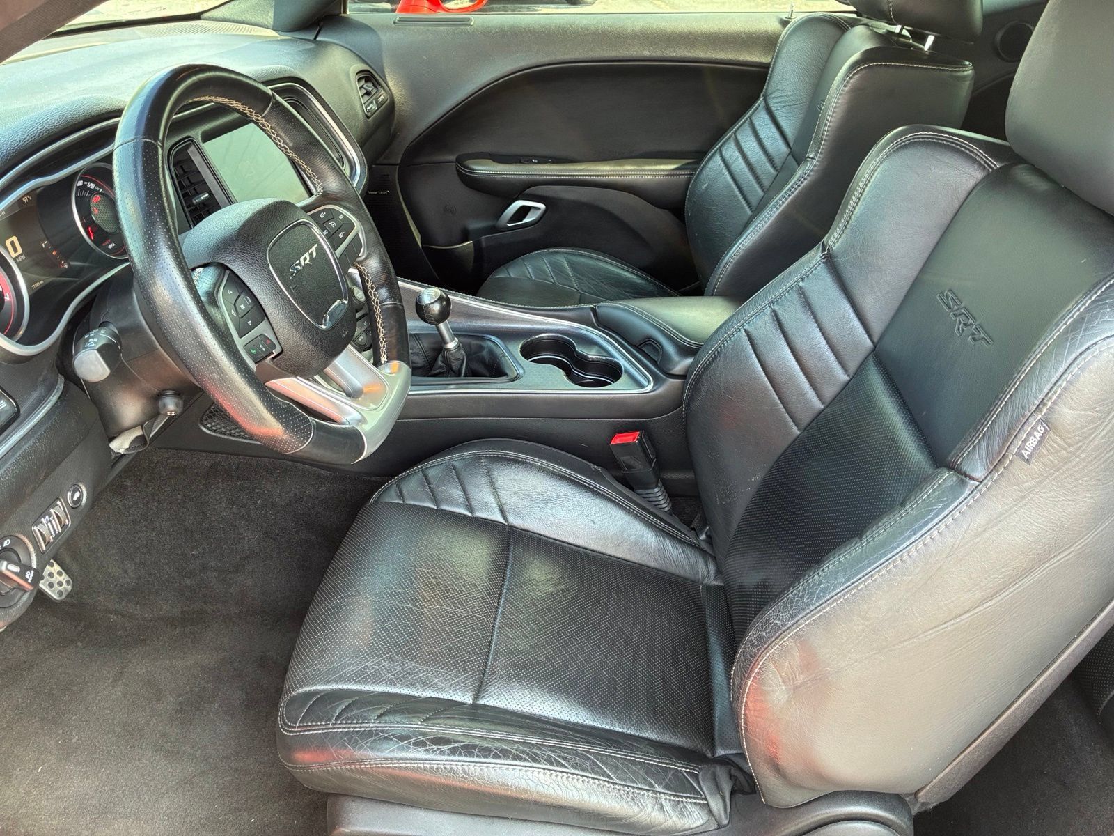 Used 2016 Dodge Challenger SRT RWD image 12
