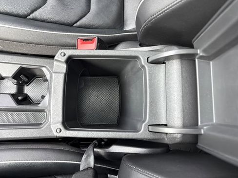 Used 2019 Volkswagen Tiguan SEL Premium w/ 3rd Row Seat Package image 31