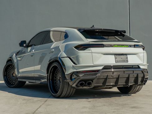 Used 2024 Lamborghini Urus Performante image 10