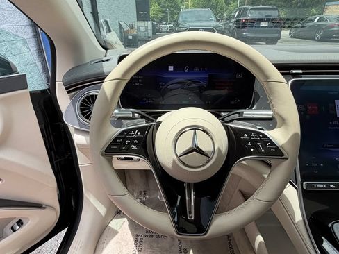 Used 2023 Mercedes-Benz EQS 450+ 4MATIC Sedan image 19