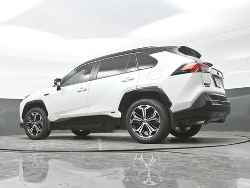 Used 2024 Toyota RAV4 XSE w/ Weather Package AWD/4WD image 33