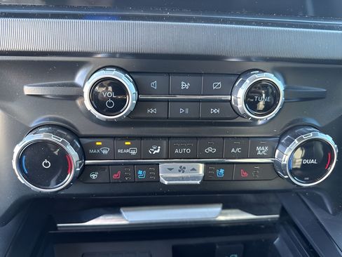 Used 2024 Ford F250 Platinum AWD/4WD image 15
