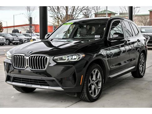 Used 2024 BMW X3 xDrive30i image 3
