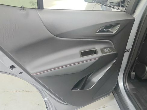Used 2024 Chevrolet Equinox RS FWD image 21