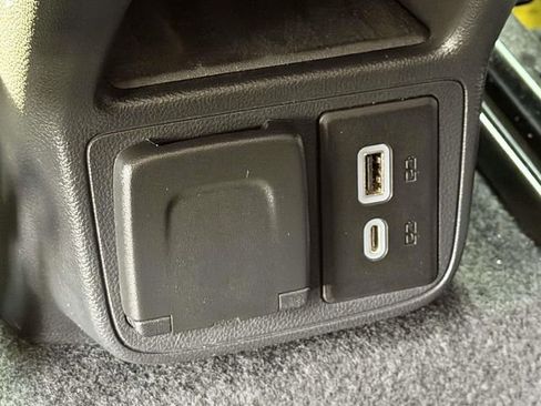 Used 2023 Chevrolet TrailBlazer LT w/ Convenience Package FWD image 13