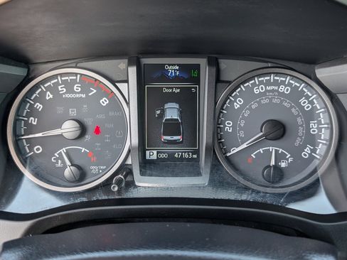 Used 2022 Toyota Tacoma SR5 image 19