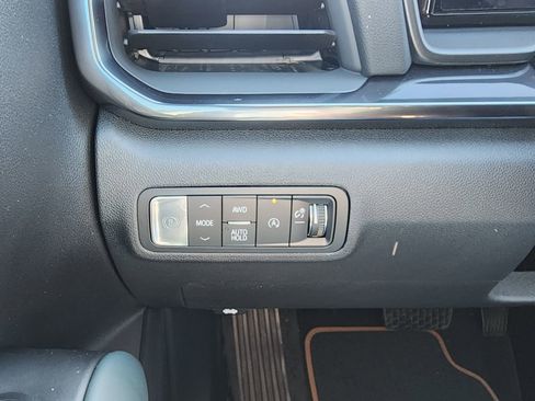 New 2026 GMC Terrain AT4 w/ Convenience Package III image 18