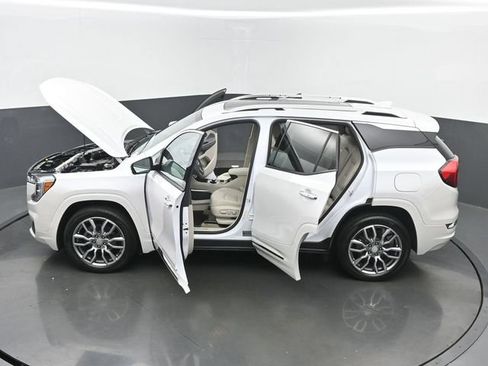 Used 2023 GMC Terrain Denali w/ Denali Premium Package AWD/4WD image 64