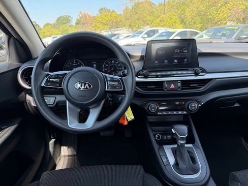 Used 2019 Kia Forte LXS FWD image 21
