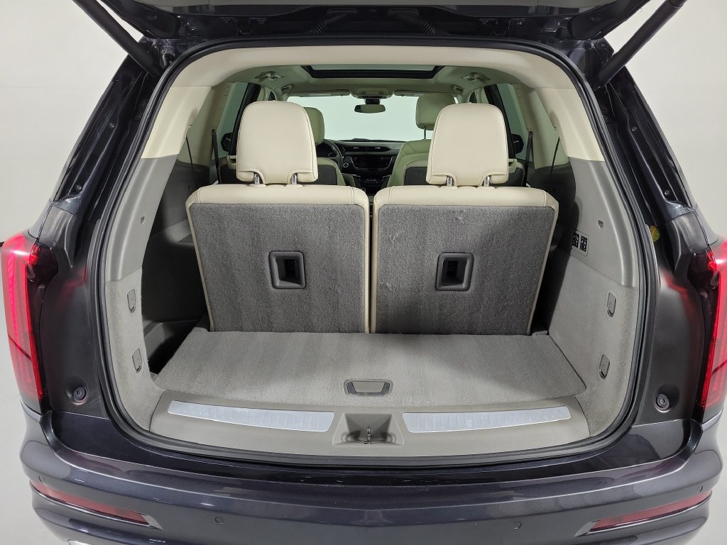 Used 2021 Cadillac XT6 Premium Luxury FWD image 9