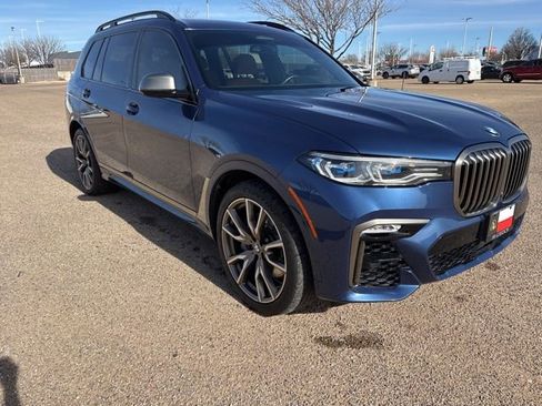 Used 2022 BMW X7 M50i image 9